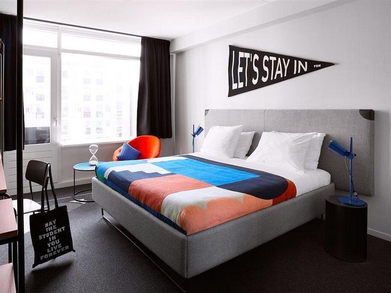 Hotel The Social Hub L'Aia Esterno foto