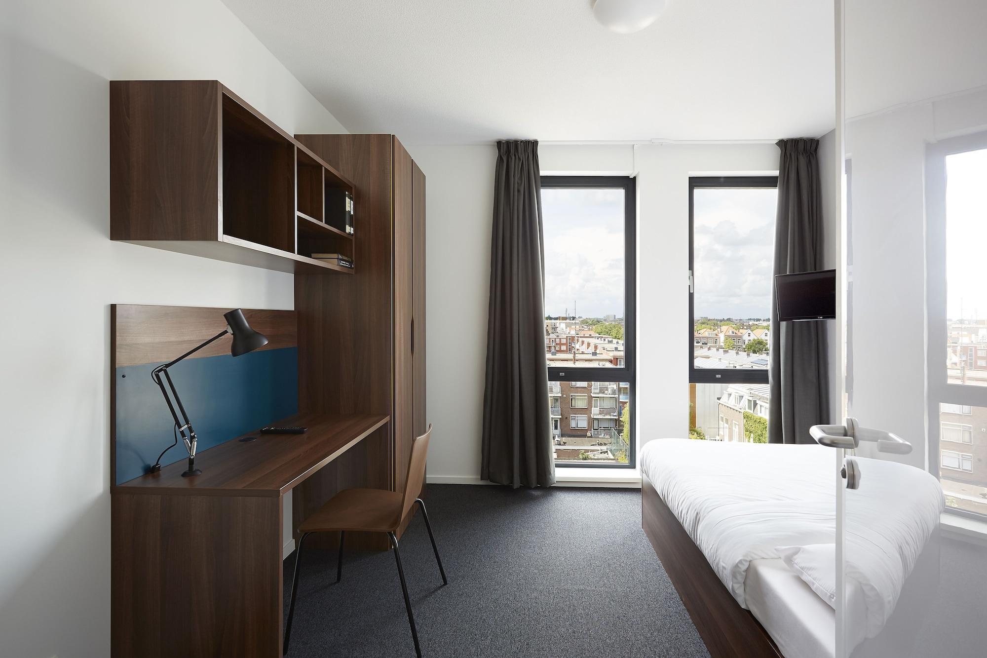 Hotel The Social Hub L'Aia Esterno foto