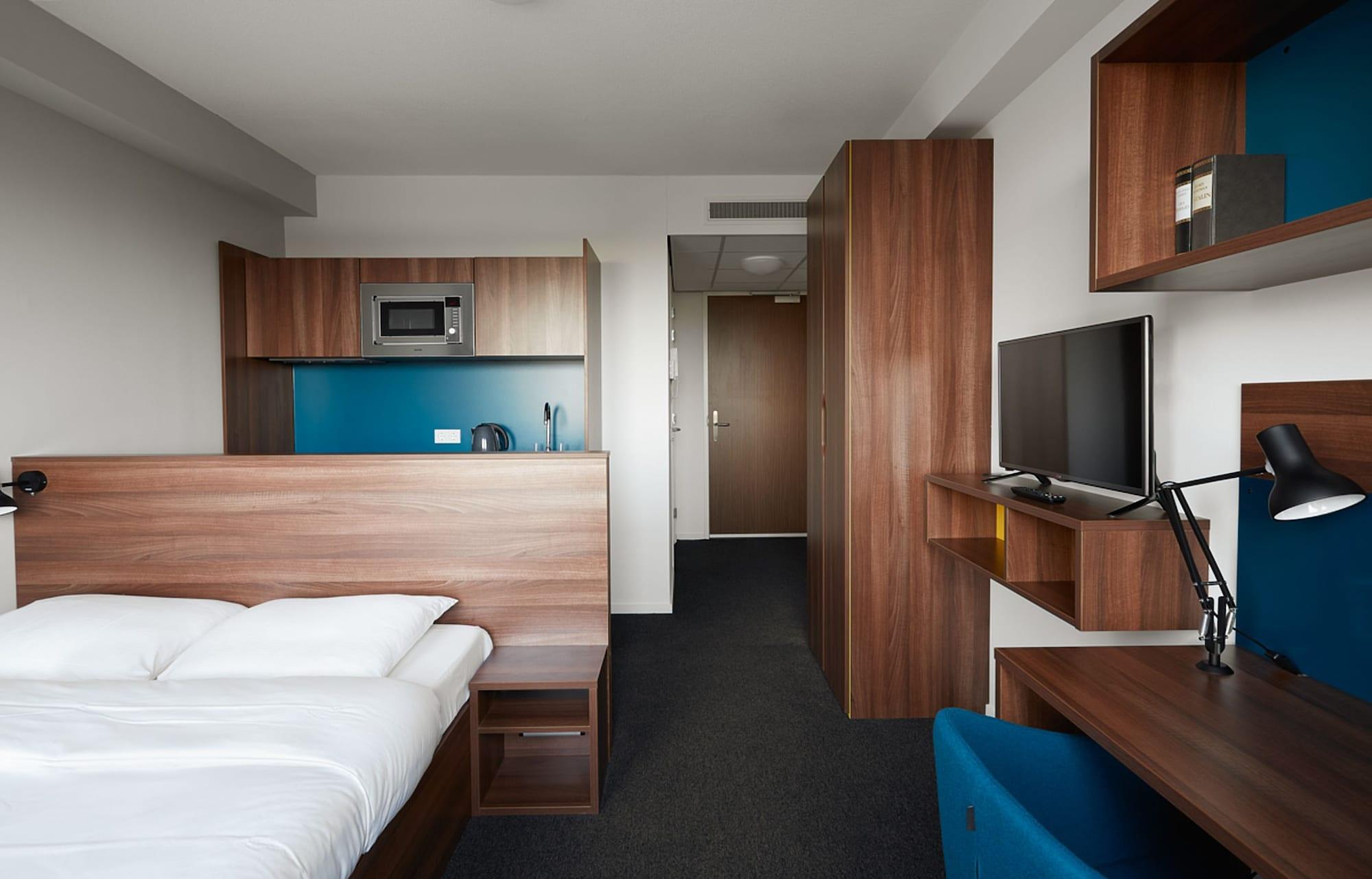 Hotel The Social Hub L'Aia Esterno foto