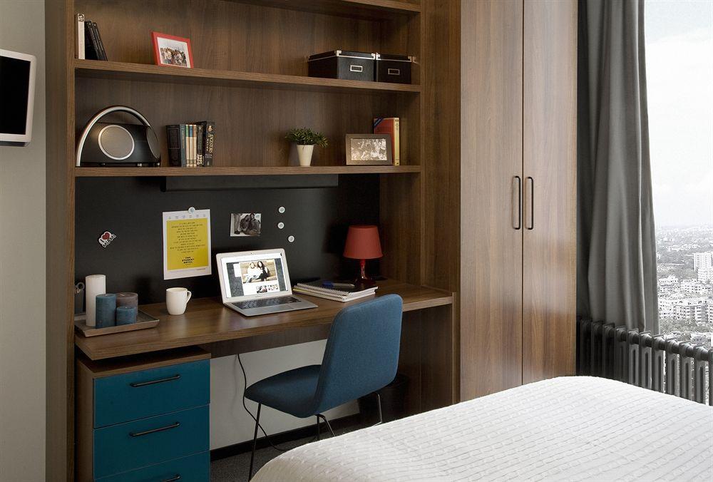 Hotel The Social Hub L'Aia Esterno foto